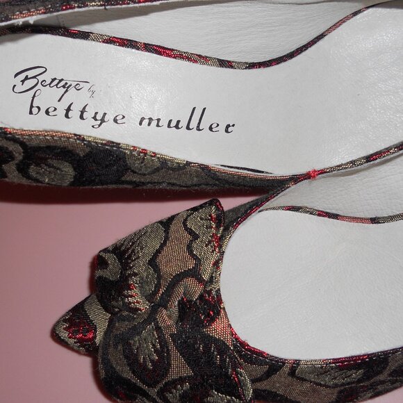 Bettye Muller 7M Brocade High Heels Red Olive Pointy Toe Pumps - Picture 4 of 9